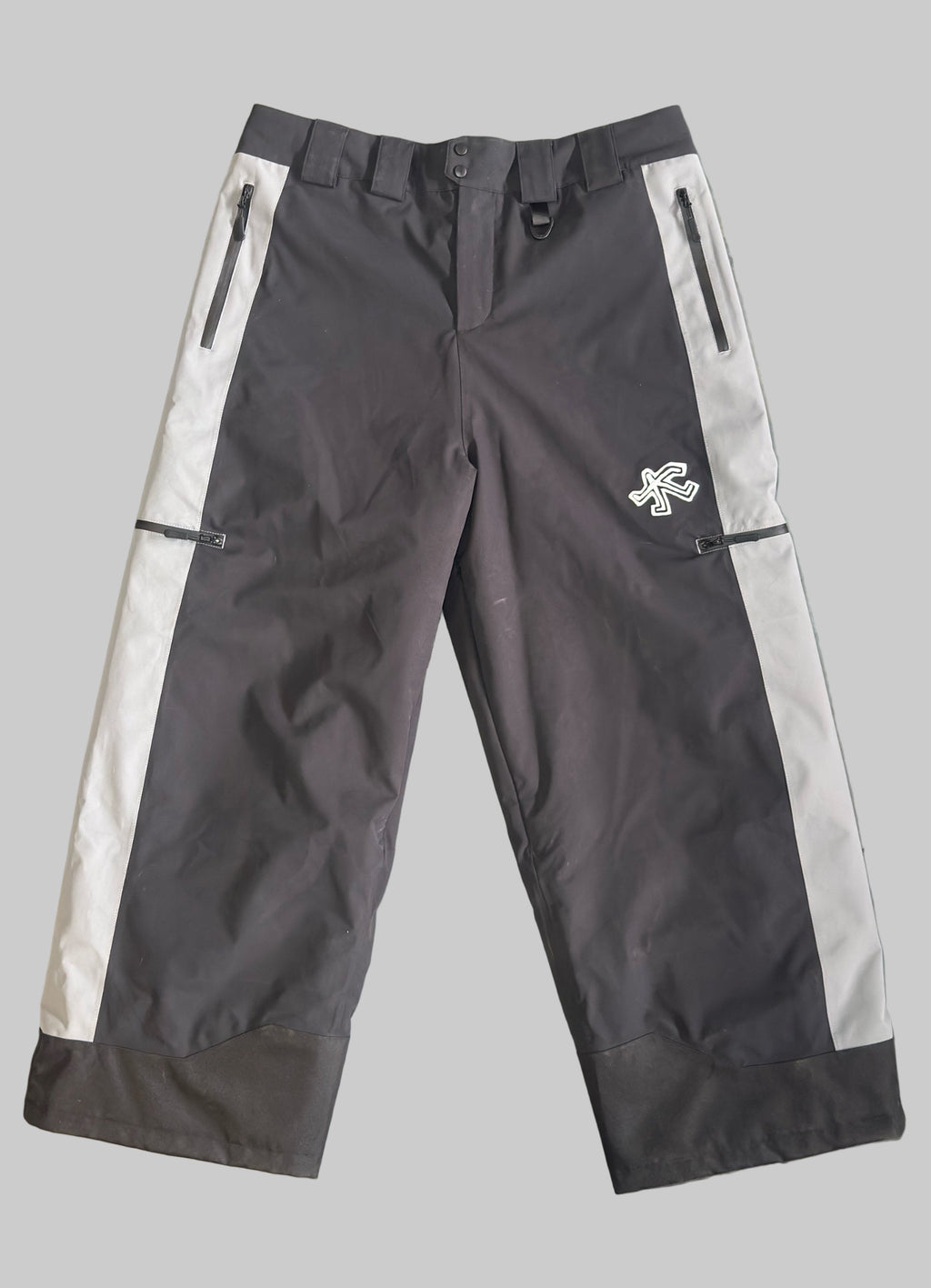 black and gray baggy ski pants 
